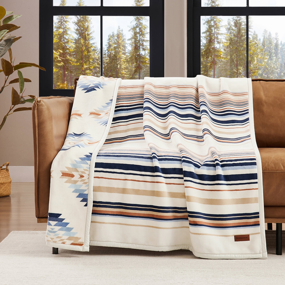 ペンドルトン 大判ひざ掛け 2枚セット　127cm x 177cm ブランケット PENDLETON （ペンドルトン 大判ひざ掛け 127×177cm ホワイト
