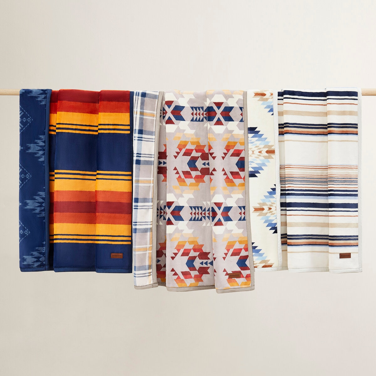 PENDLETON 大判ひざ掛け リバーシブル 127cm x 177cm | Costco Japan