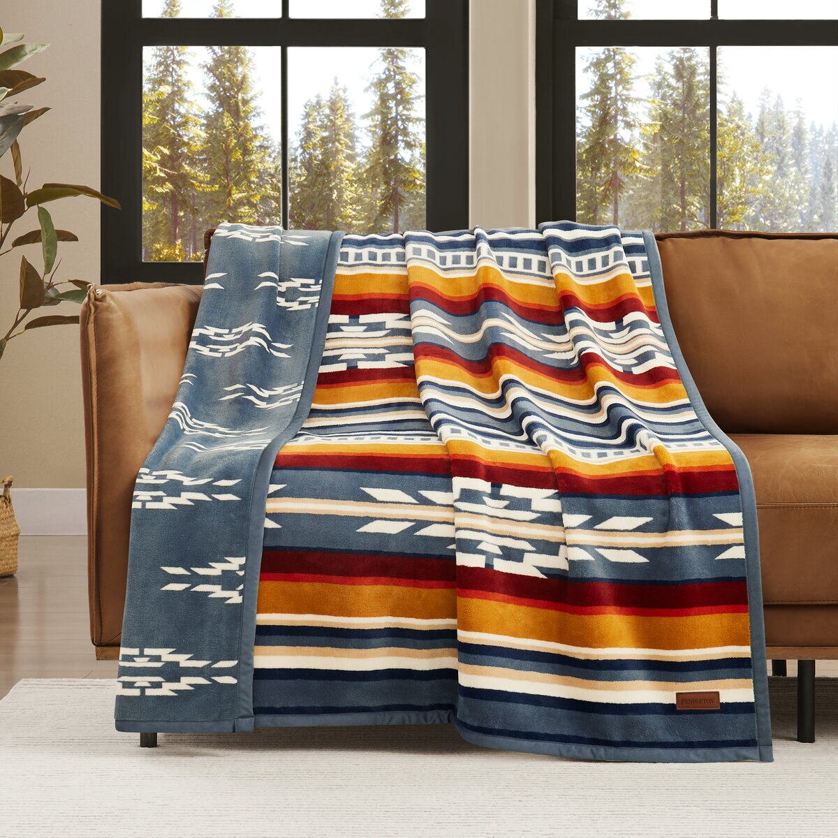 ペンドルトン 大判ひざ掛け リバーシブル 127cm x 177cm サルティーヨ