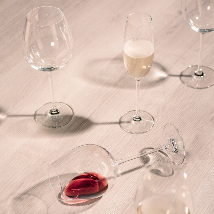 ツヴィーゼルフォルテッサジャパン VINOS スパークリンググラス 4脚 ツヴィーゼルフォルテッサジャパン VINOS スパークリンググラス 4脚