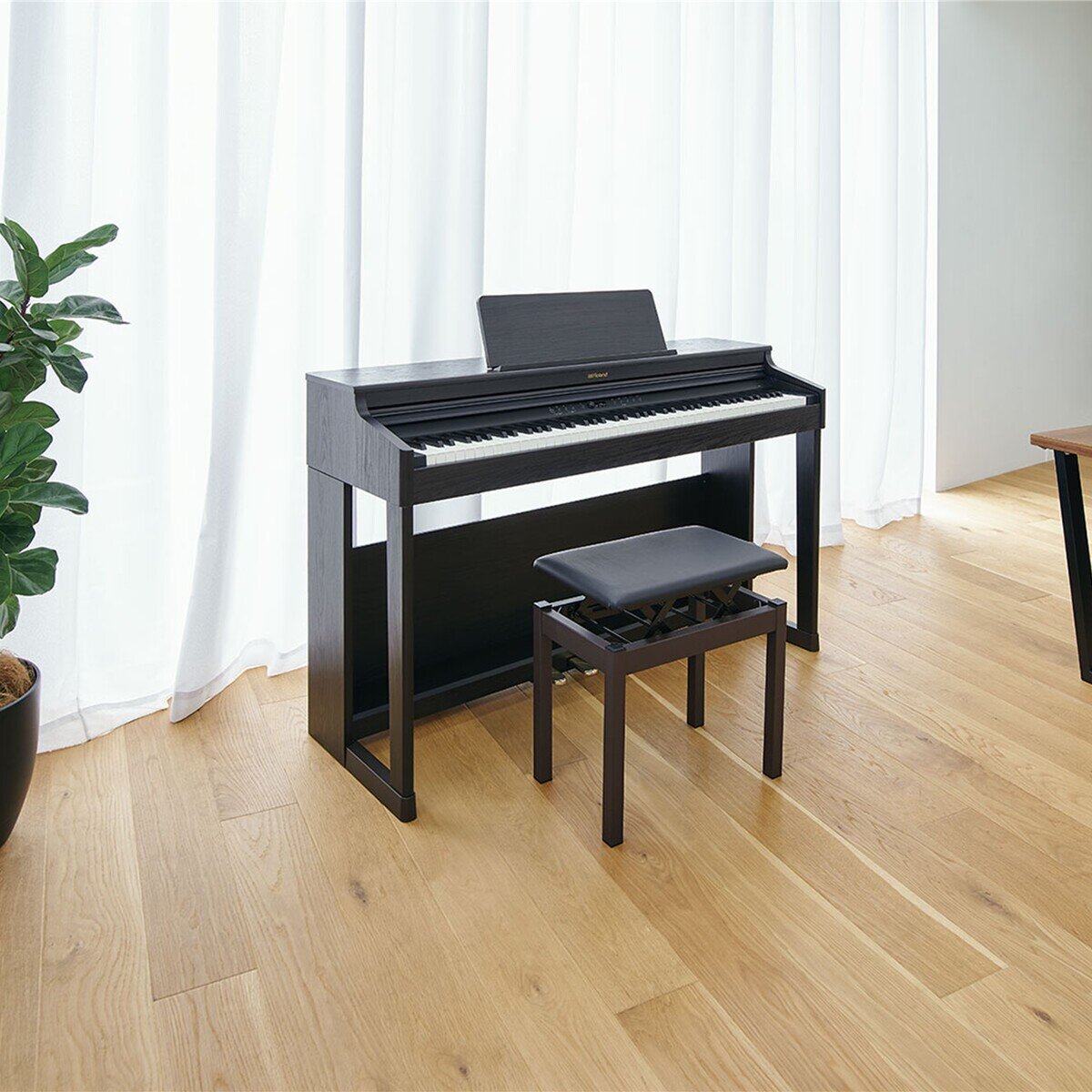 ローランド 88鍵電子ピアノ RP701 Costco Japan