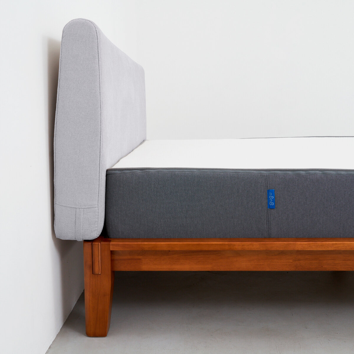 グーグーベッドフレームセット シングル(カラー:ブラウン ヘッドボード:ライトグレー) グーグーベッドフレームセット シングル(カラー:ブラウン ヘッドボード:ライトグレー)