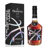 ヘネシー V.S 700 ml