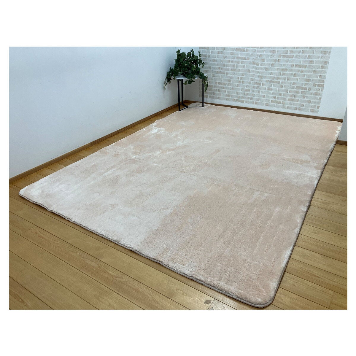 昭和西川 極厚フランネルラグ 200 x 270cm 昭和西川 極厚フランネルラグ 200 x 270cm