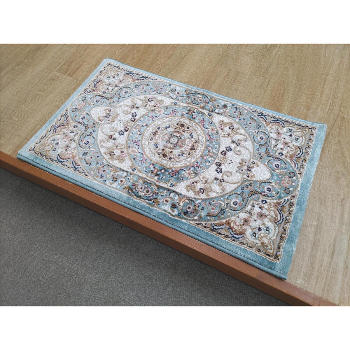 ウィルトン織りマット ロザリオ 50 x 80cm ブルー