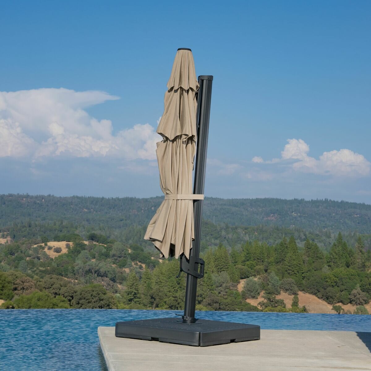 サンヴィラ カンチレバー式 3層 パラソル