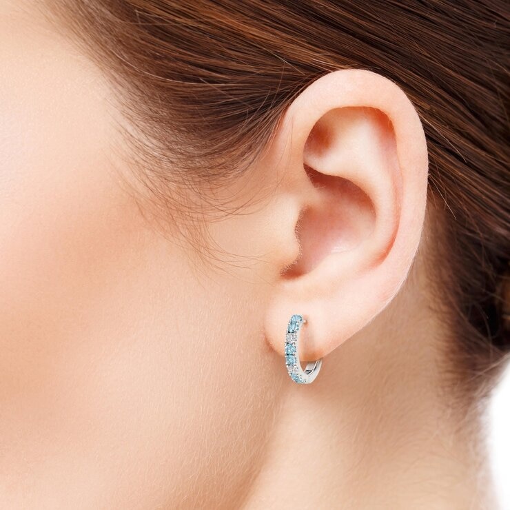 14K ホワイトゴールド 0.11カラット ダイヤモンド / ブルートパーズ ピアス 14K ホワイトゴールド 0.11カラット ダイヤモンド / ブルートパーズ ピアス