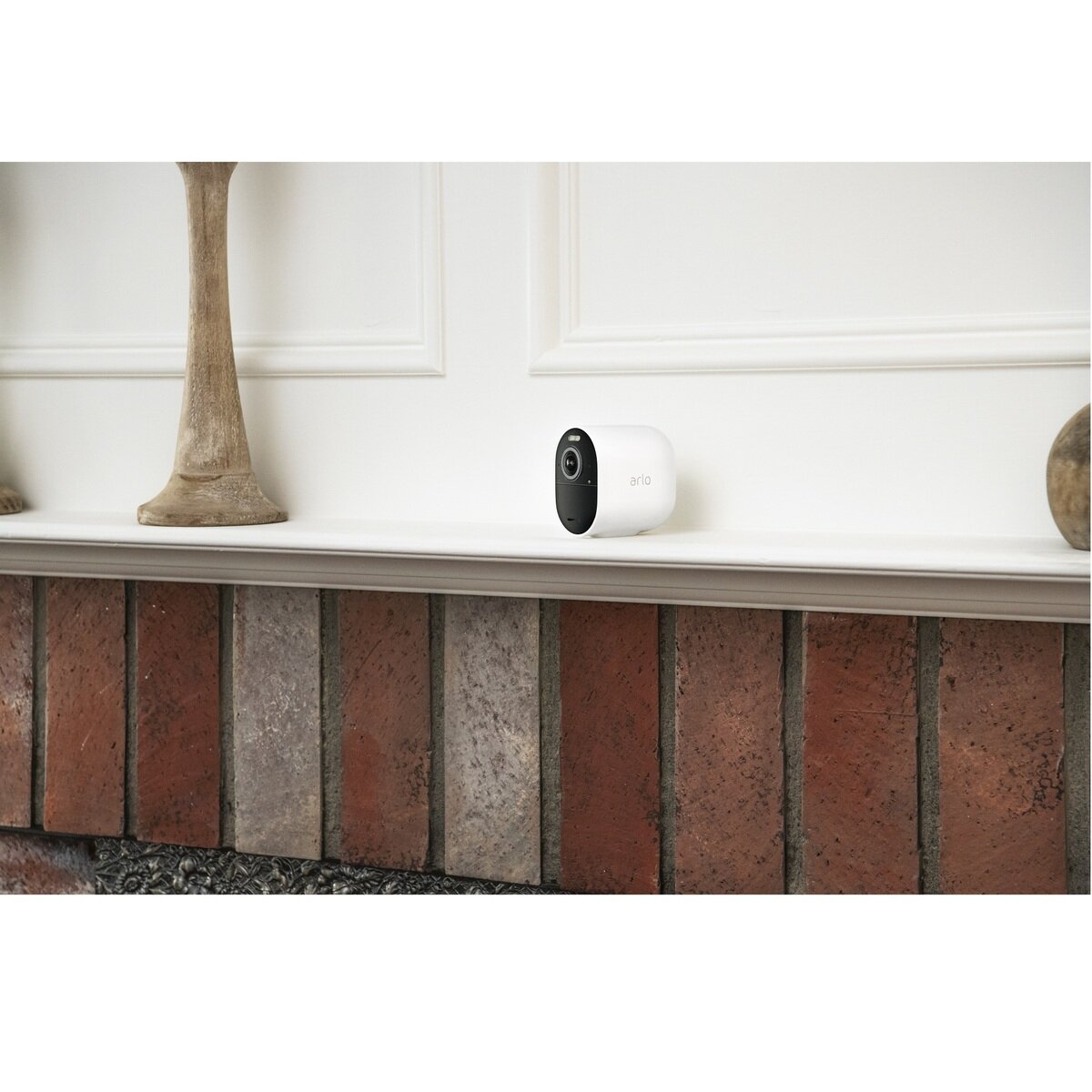 Arlo Ultra2 スポットライトワイヤレスセキュリティカメラ 2台キット 4K HDR Wi-Fi