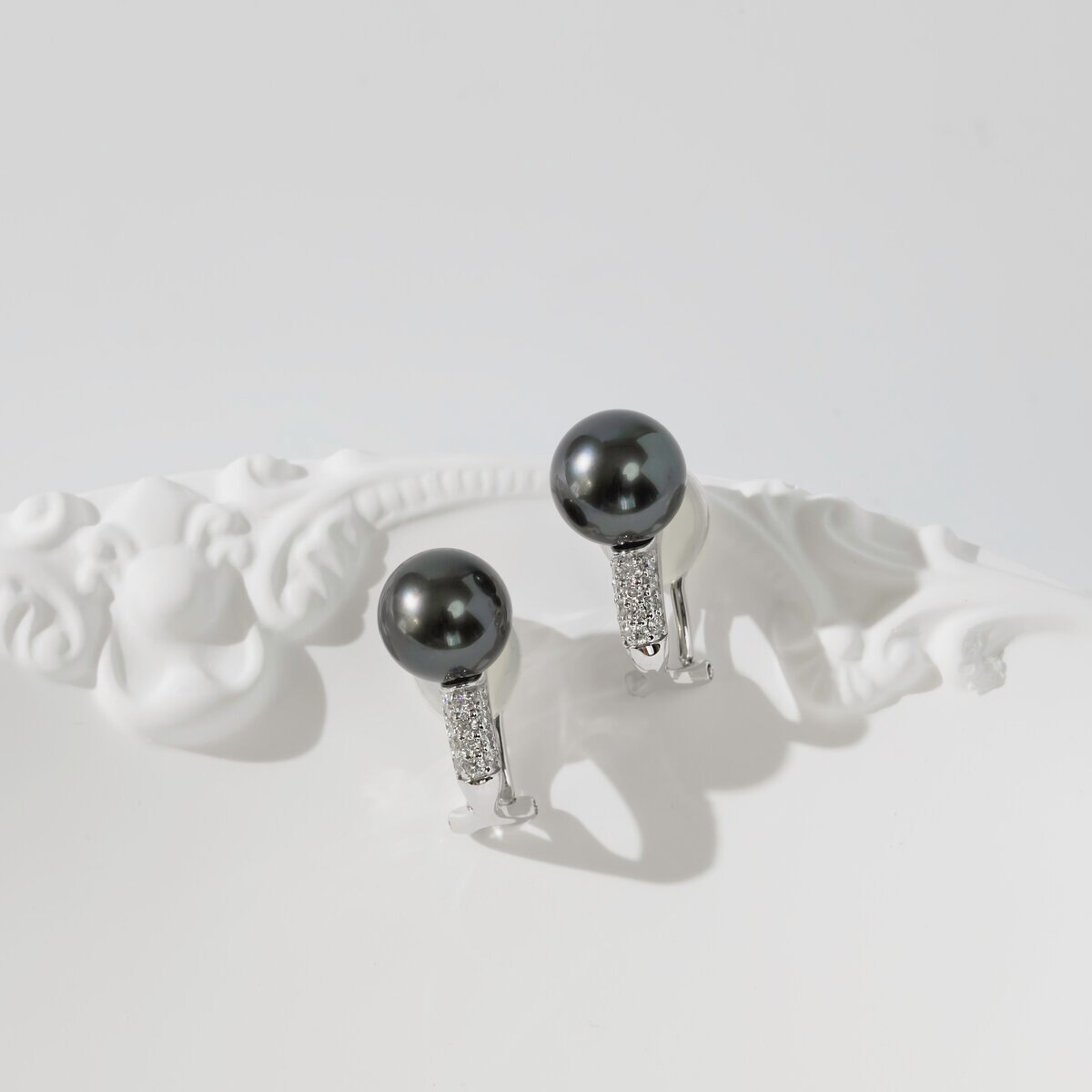 黒蝶真珠 18Kホワイトゴールド 0.24ct ピアス