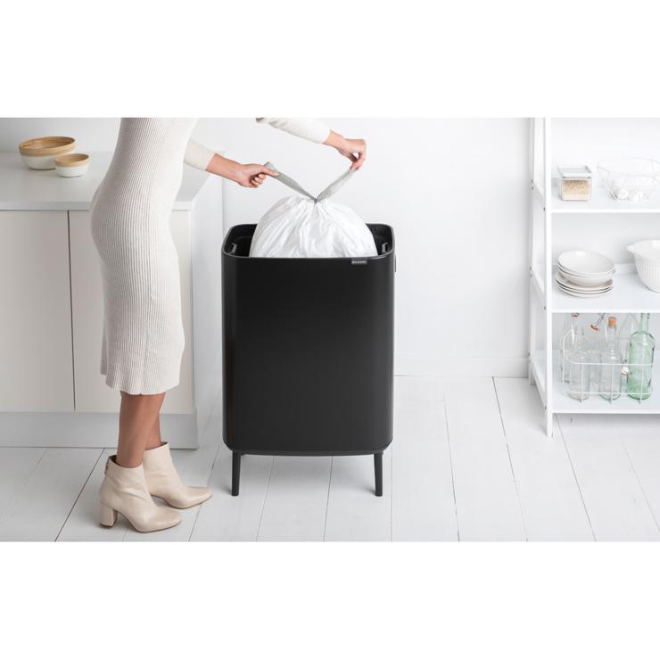 ブラバンシア BoタッチビンHi 60L タッチ式ごみ箱(脚つき) マットブラック 130229