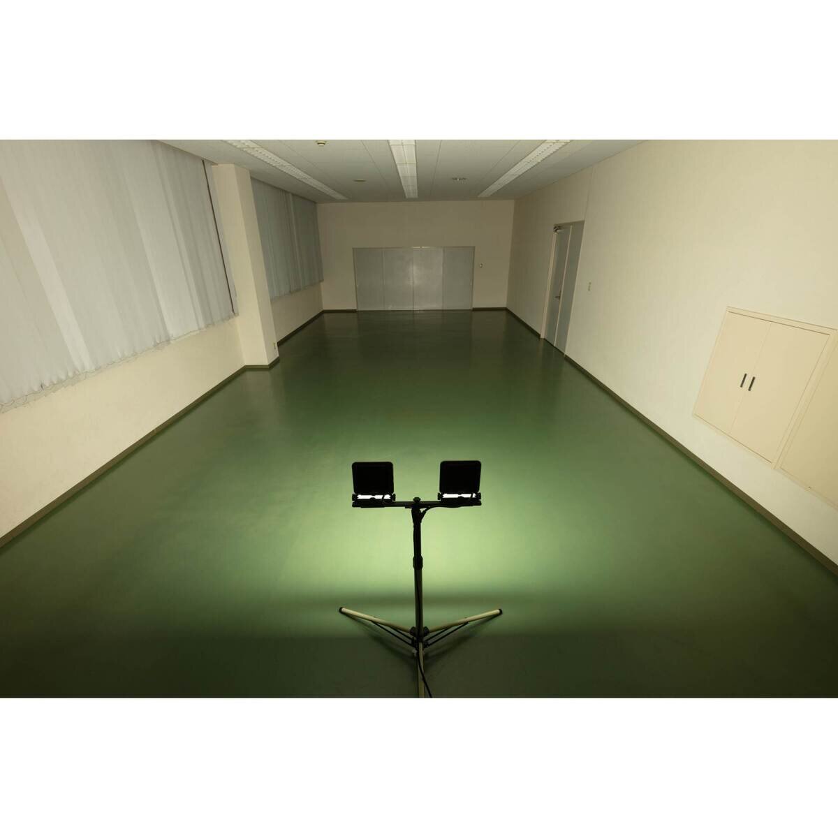 アイリスオーヤマ LEDスタンドライト 10000lm IP65 LWTL-10000ST