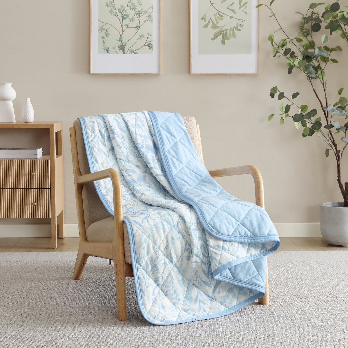 サットンプレイスコレクション リバーシブル 冷感 ひざ掛け 152cm x 177cm サットンプレイスコレクション リバーシブル 冷感 ひざ掛け 152cm x 177cm