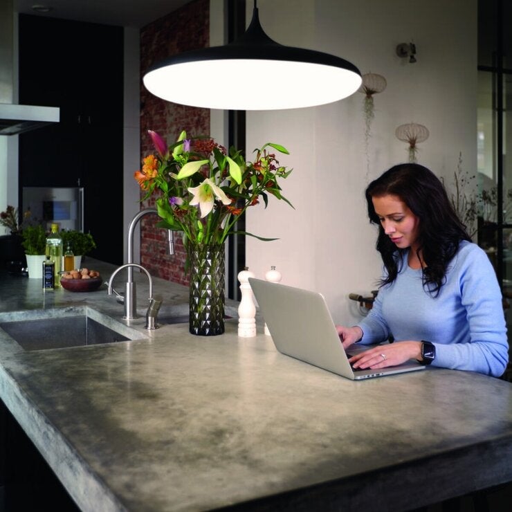フィリップス Hue ホワイトグラデーションスターターセット ブリッジ・E26LED電球2個・スマートボタン フィリップス Hue ホワイトグラデーションスターターセット ブリッジ・E26LED電球2個・スマートボタン