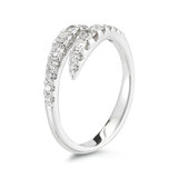 18K ホワイトゴールド 0.59カラット ダイヤモンドリング