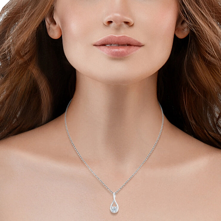 14K ホワイトゴールド 0.30カラット ダイヤモンド ティアドロップ ネックレス