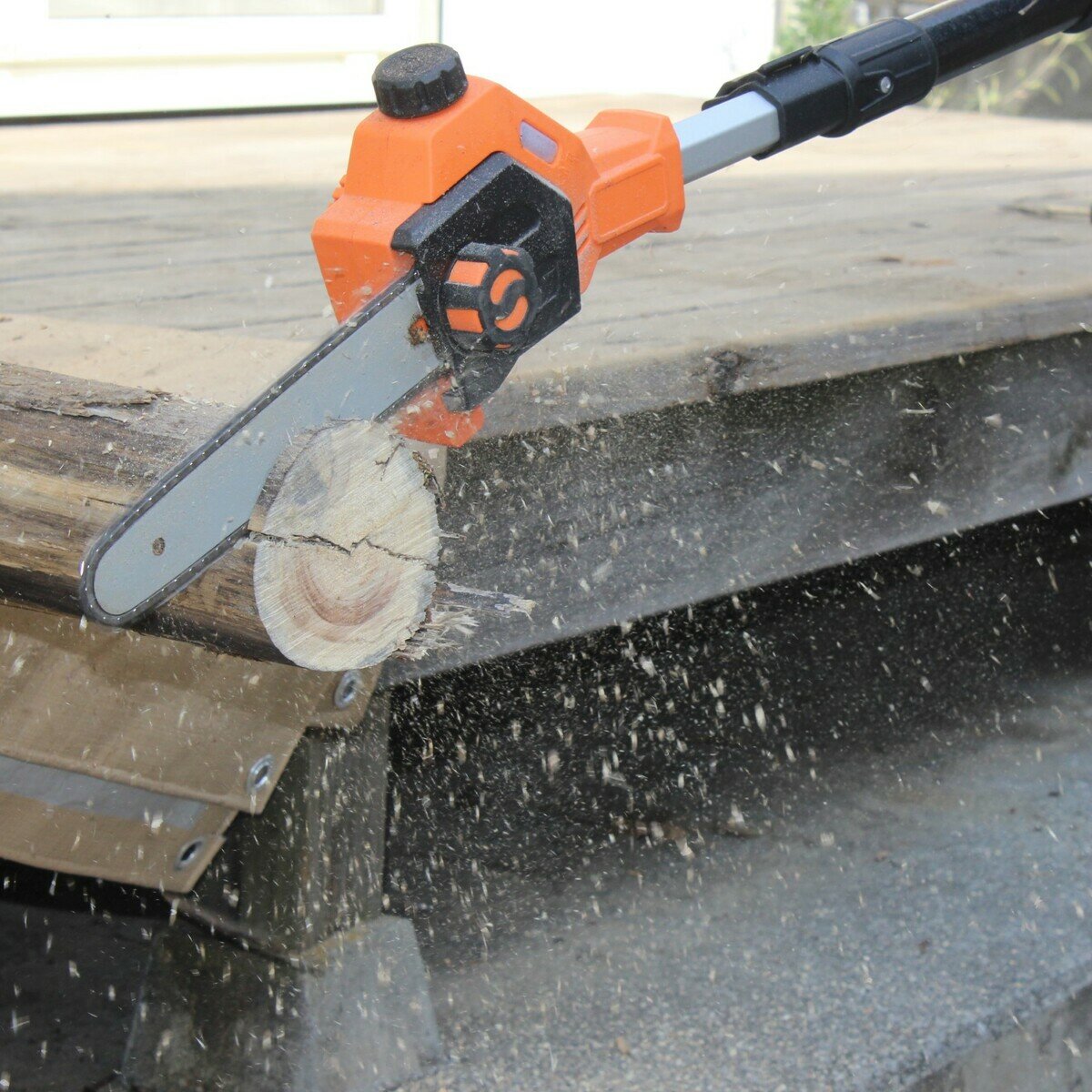 ヤードフォース 24V ブラシレスモーター 高枝チェーンソー