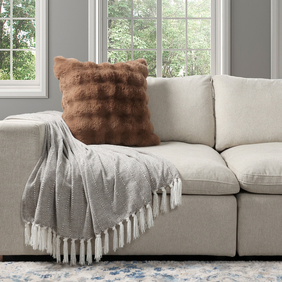 フェイクファークッション 50 x 50cm ナチュラル