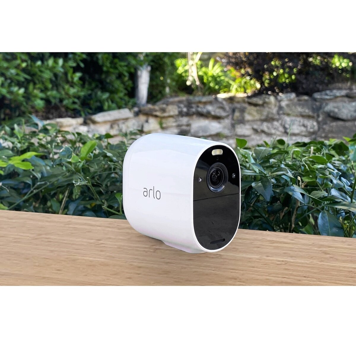 Arlo Essential スポットライトワイヤレスセキュリティカメラ 2台 1080P Wi-Fi
