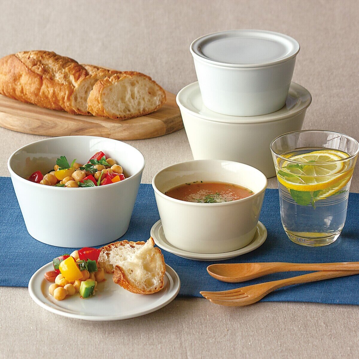 ストッカーボウル 8PC アイボリー/ライトブルー