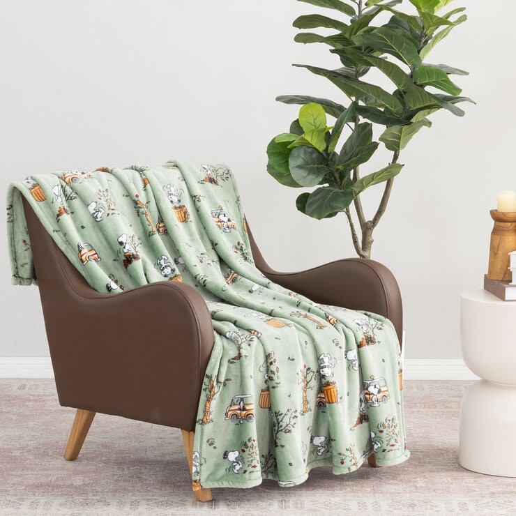 スヌーピー 大判ひざ掛け 152cm x 177cm グリーン