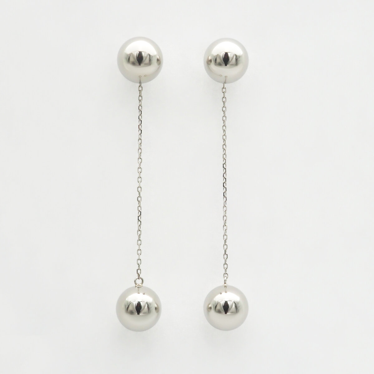 プラチナ 7.5mm ボール チェーン付き 2Way ピアス