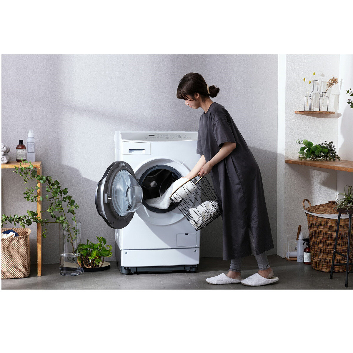 アイリスオーヤマ ドラム式洗濯機 乾燥機能付き 8kg FLK832-W | Costco 