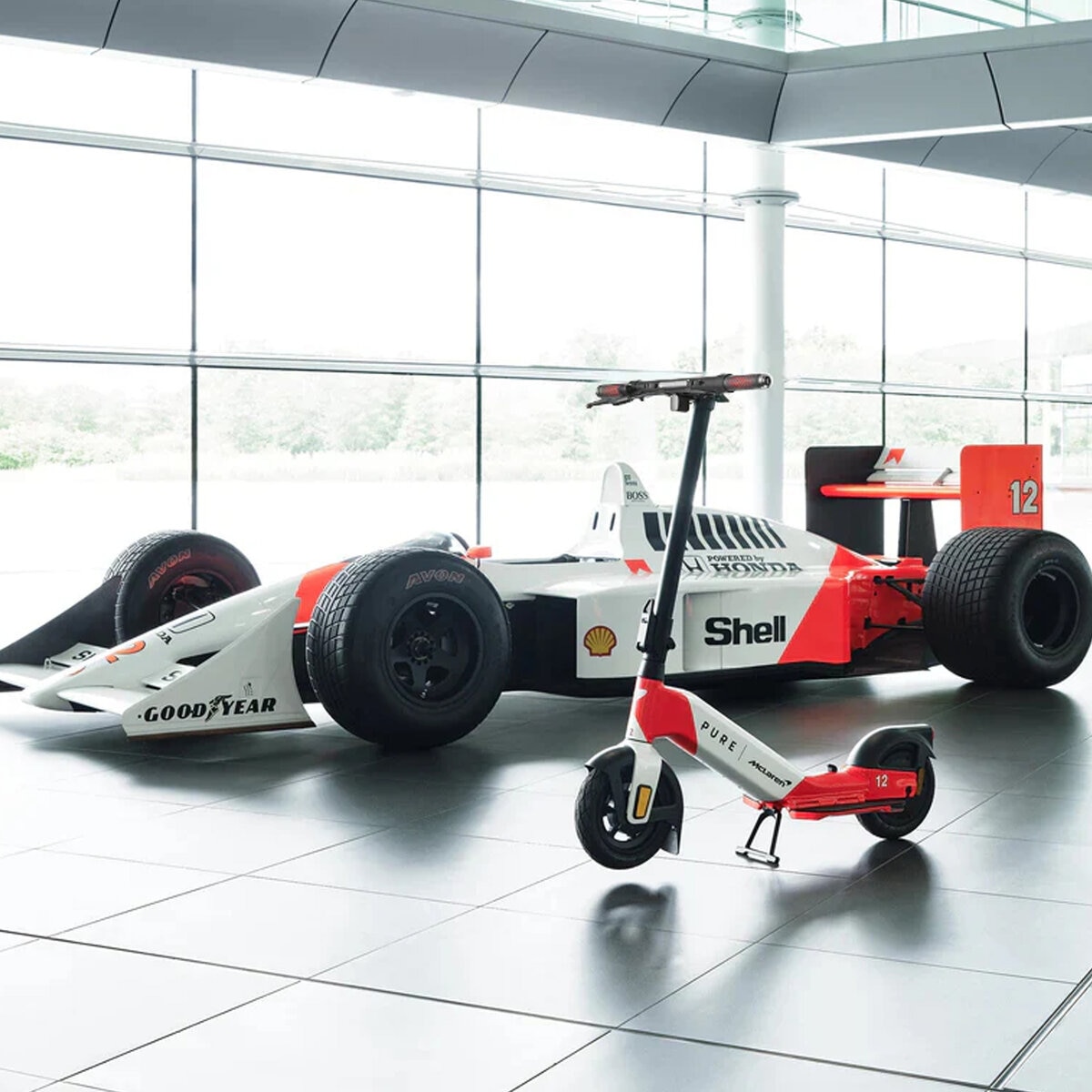 ピュア 電動キックボード アドヴァンス x マクラーレン
