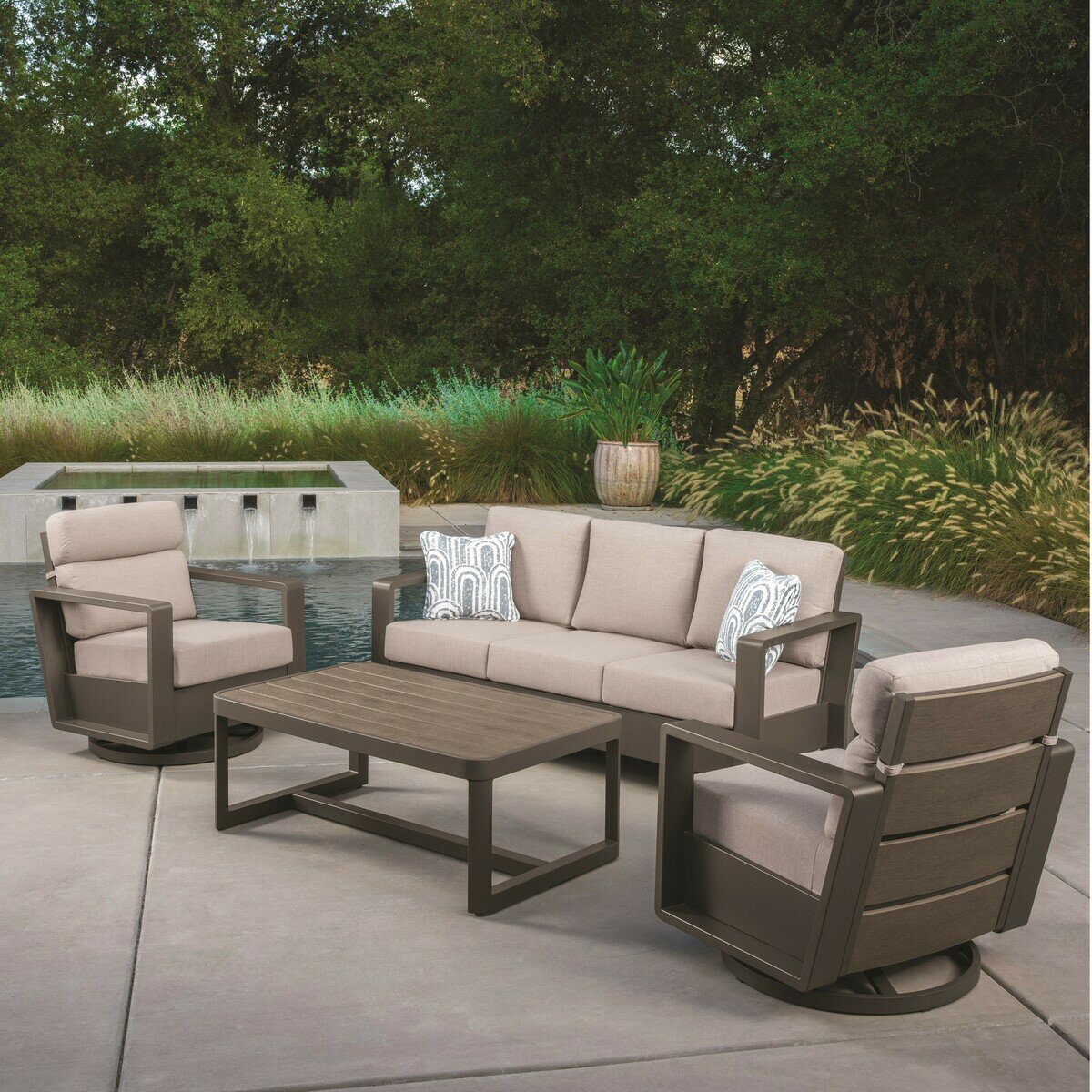 サンヴィラ Beckett 屋外用テーブル & ソファ 4点セット