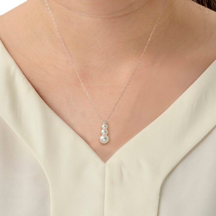 18K ホワイトゴールド あこやパール & ダイヤモンド 0.03カラット ネックレス