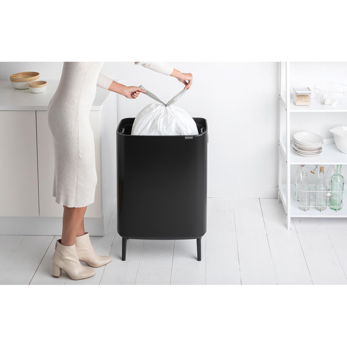 ブラバンシア BoタッチビンHi 60L   タッチ式ごみ箱(脚つき)  マットブラック  130229