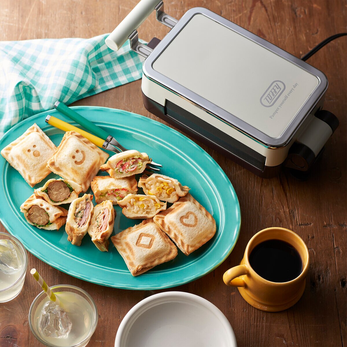ホットサンドメーカー 電気 トフィー K-TS6 ミニサイズ ホットサンド プレスサンド お弁当 朝食 食パン4分割 子ども ベビーカステラ  Toffy 公式