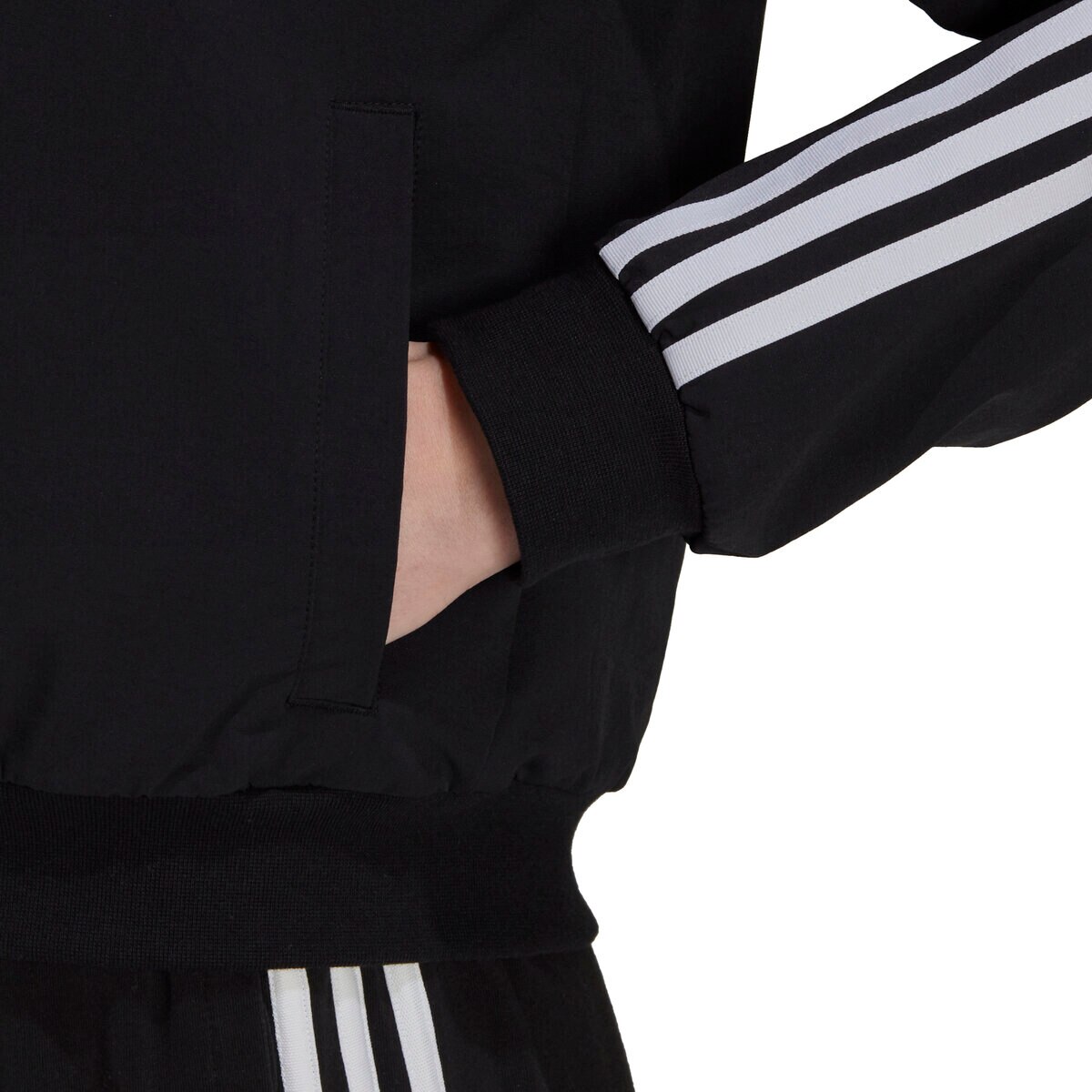関税込 adidas アディダス 3ストライプ レディースジャケット 可愛い【Adidas Originals】3 Stripes コーチジャケット 関/送込