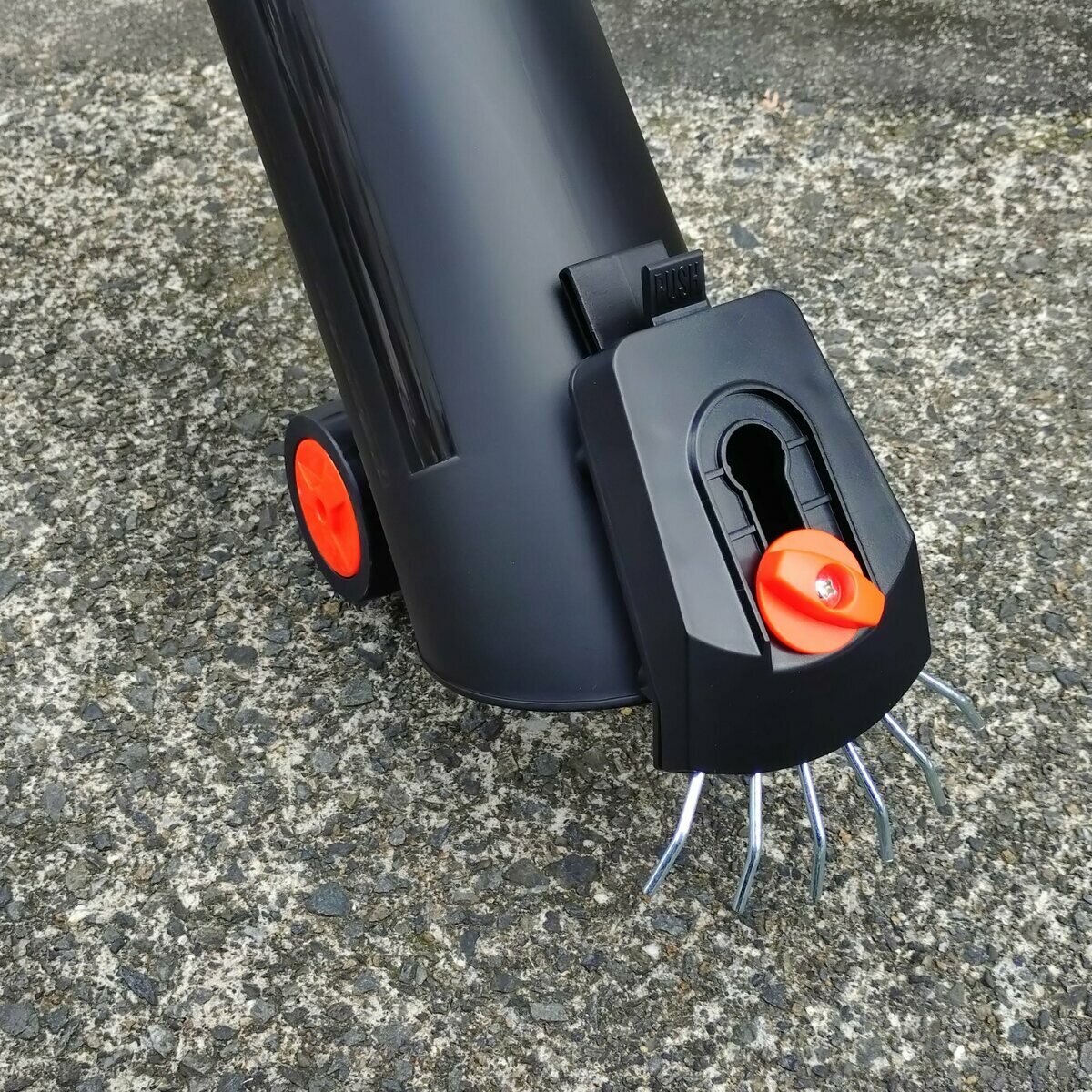 ヤードフォース 24V コードレスガーデンバキューマー