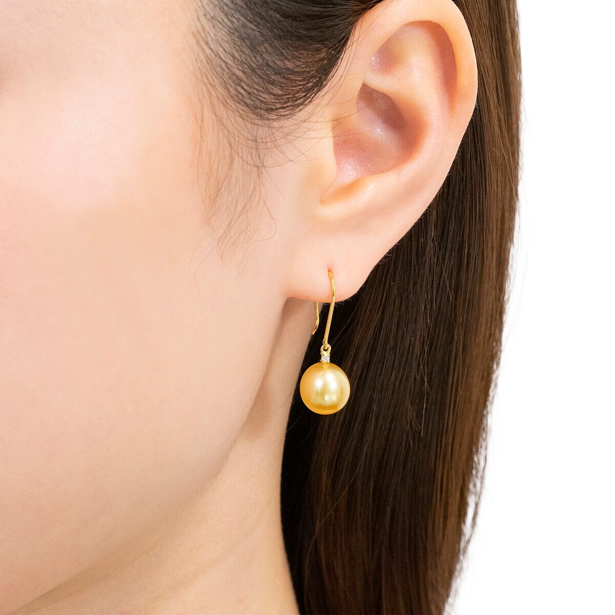 18K イエローゴールド 南洋パール 9ｍｍ＆0.02カラット ダイヤモンド ピアス