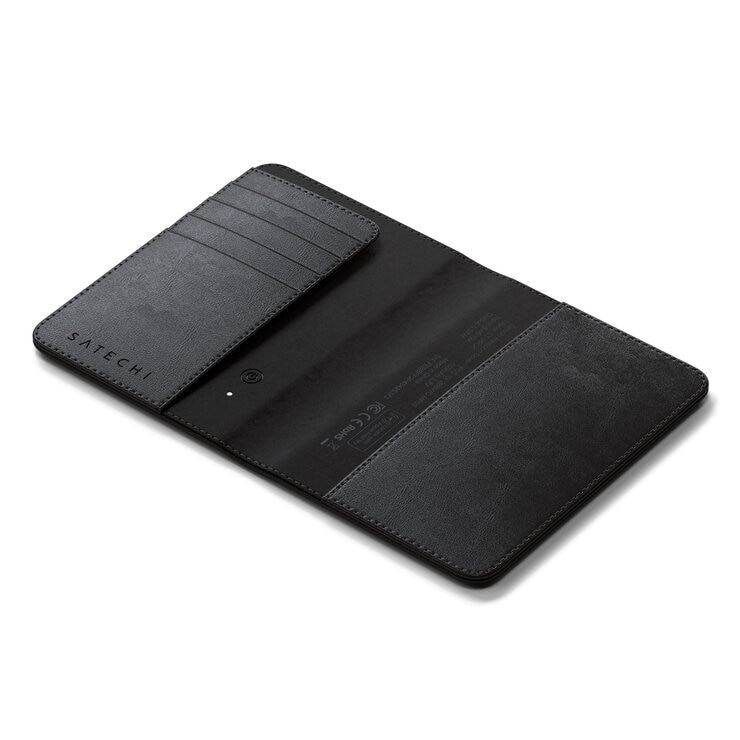 Satechi ヴィーガンレザーFindAll パスポートカバー / ブラック