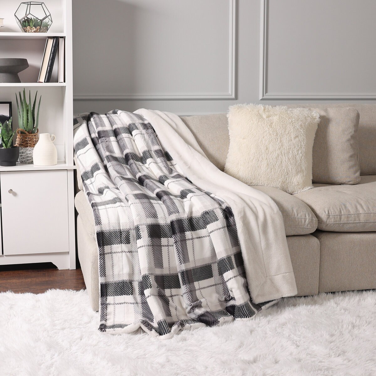 フェイクファー 大判ひざ掛け 152×177cm | Costco Japan フェイクファー 大判ひざ掛け 152×177cm | Costco Japan