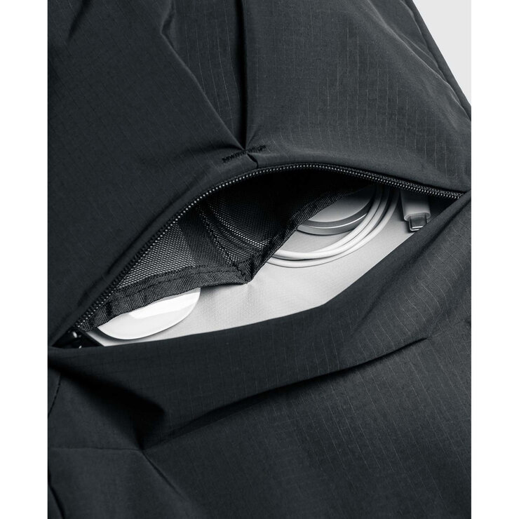 bitplay / Essential ラップトップスリングバッグ （14インチ用）/ ブラック