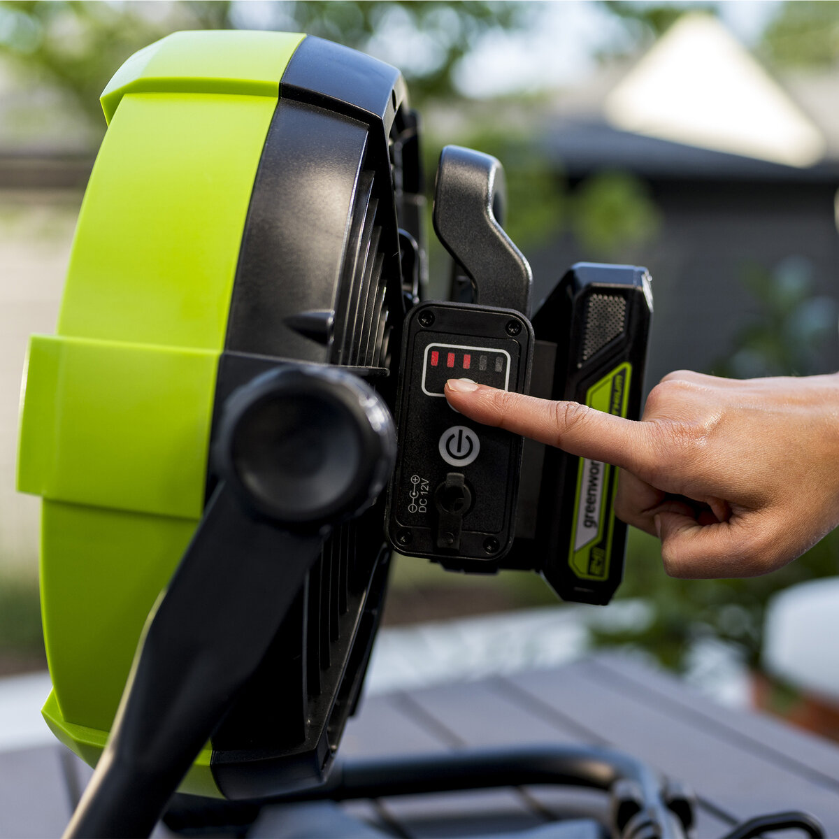 本体のみ、バッテリー別売】Greenworks 24V ポータブルファンPAG401