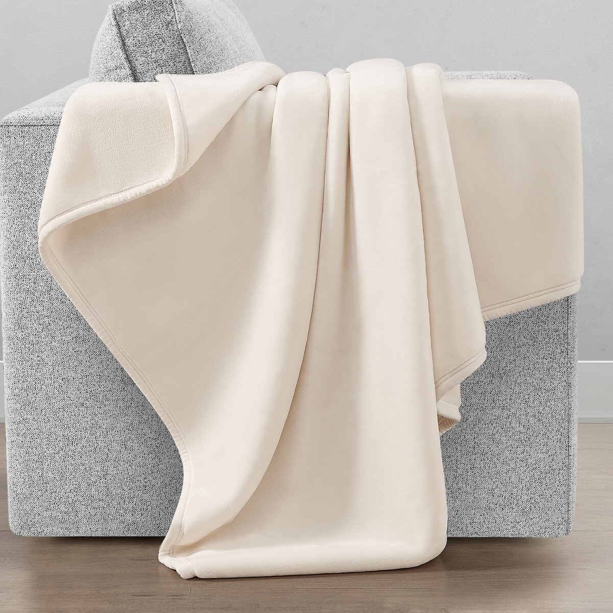 フランネル 大判ひざ掛け 152cm x 177cm アイボリー | Costco Japan