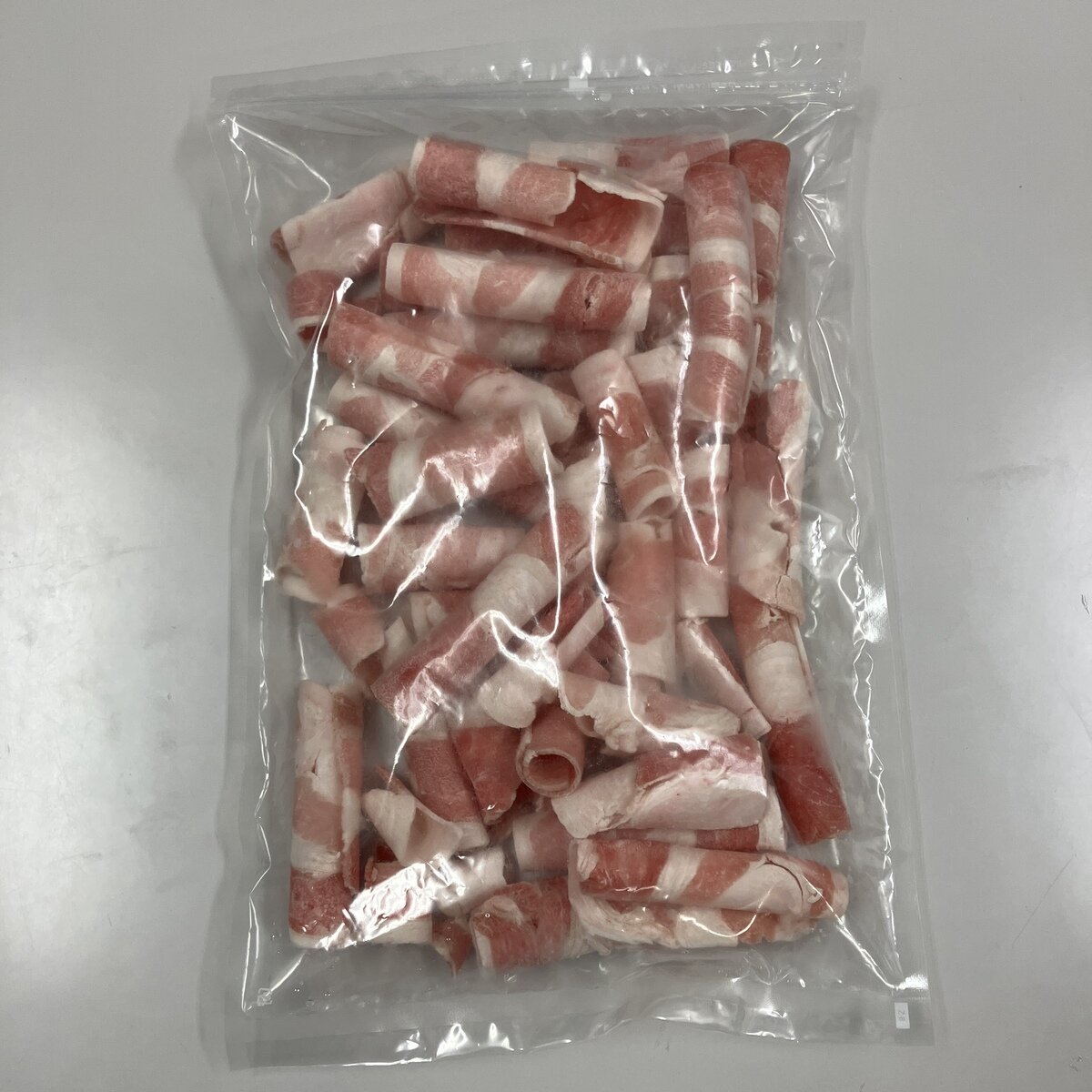 【冷凍】カナダ産豚バラ切り落とし 500g x 4袋