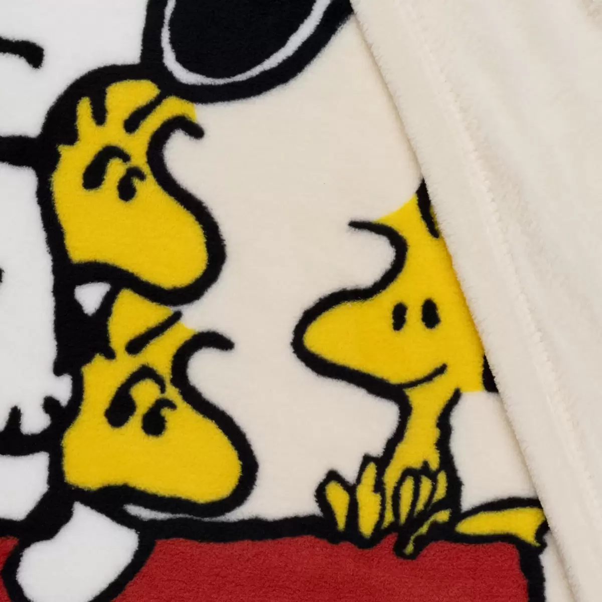 やわらか キャラクターブランケット スヌーピーとウッドストック Costco Japan