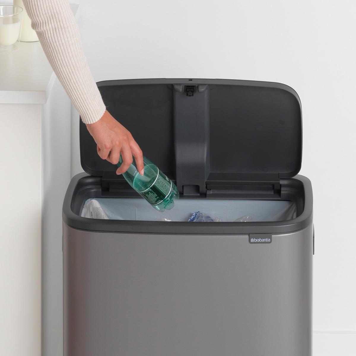 ブラバンシア Boタッチビン 60L   タッチ式ごみ箱  プラチナ  223068