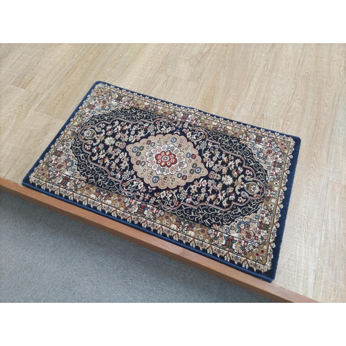 ウィルトン織りマット ベルミラ 50 x 80cm ネイビー