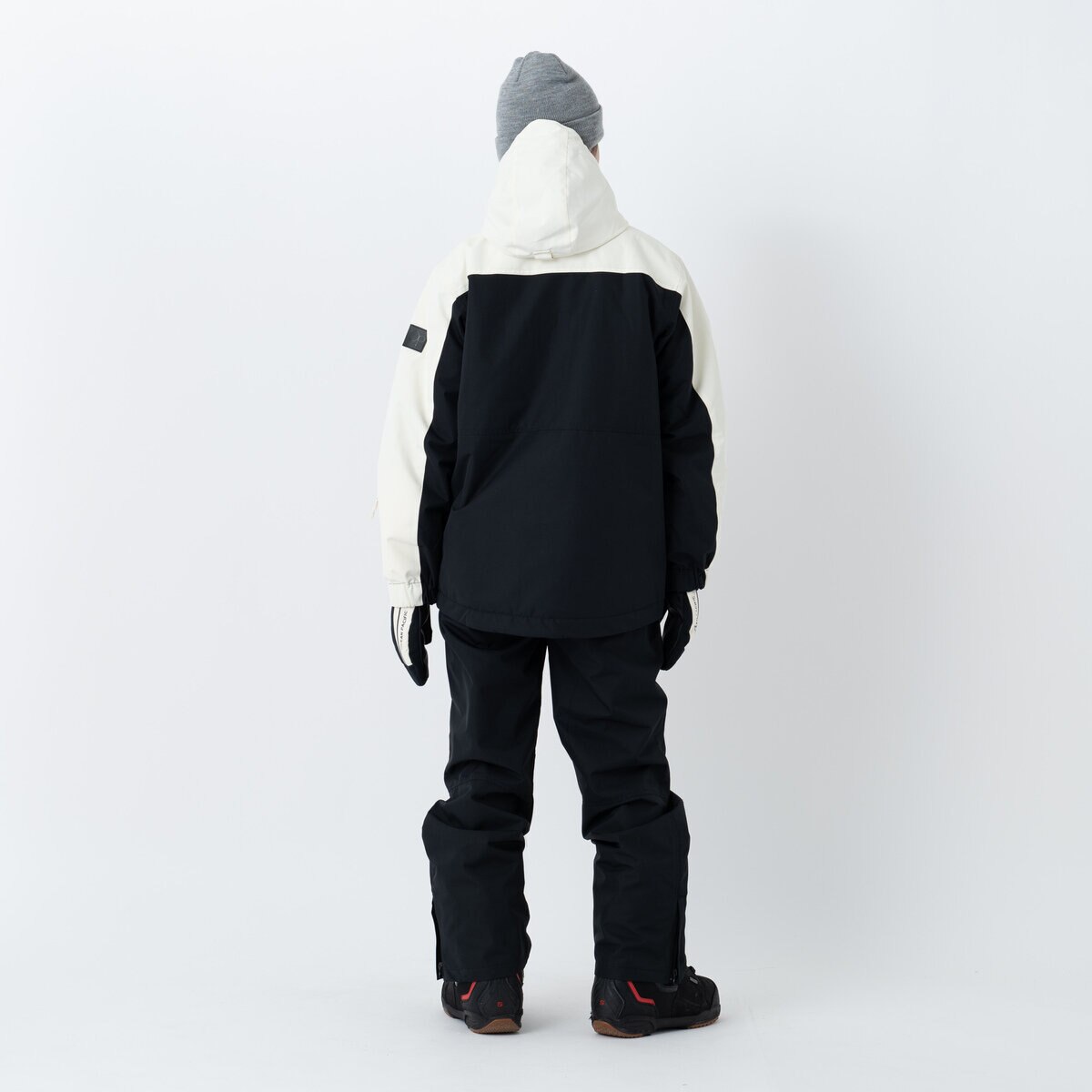 オーシャンパシフィック レディース スノージャケット クリーム / ブラック M オーシャンパシフィック レディース スノージャケット クリーム / ブラック M