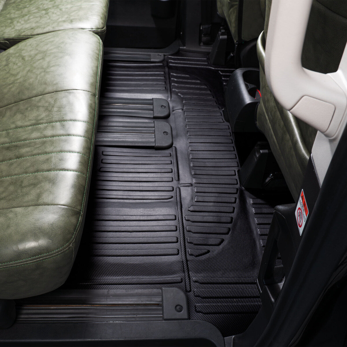 3Dフロアマット 三菱 デリカ D:5 専用 8人乗りモデル