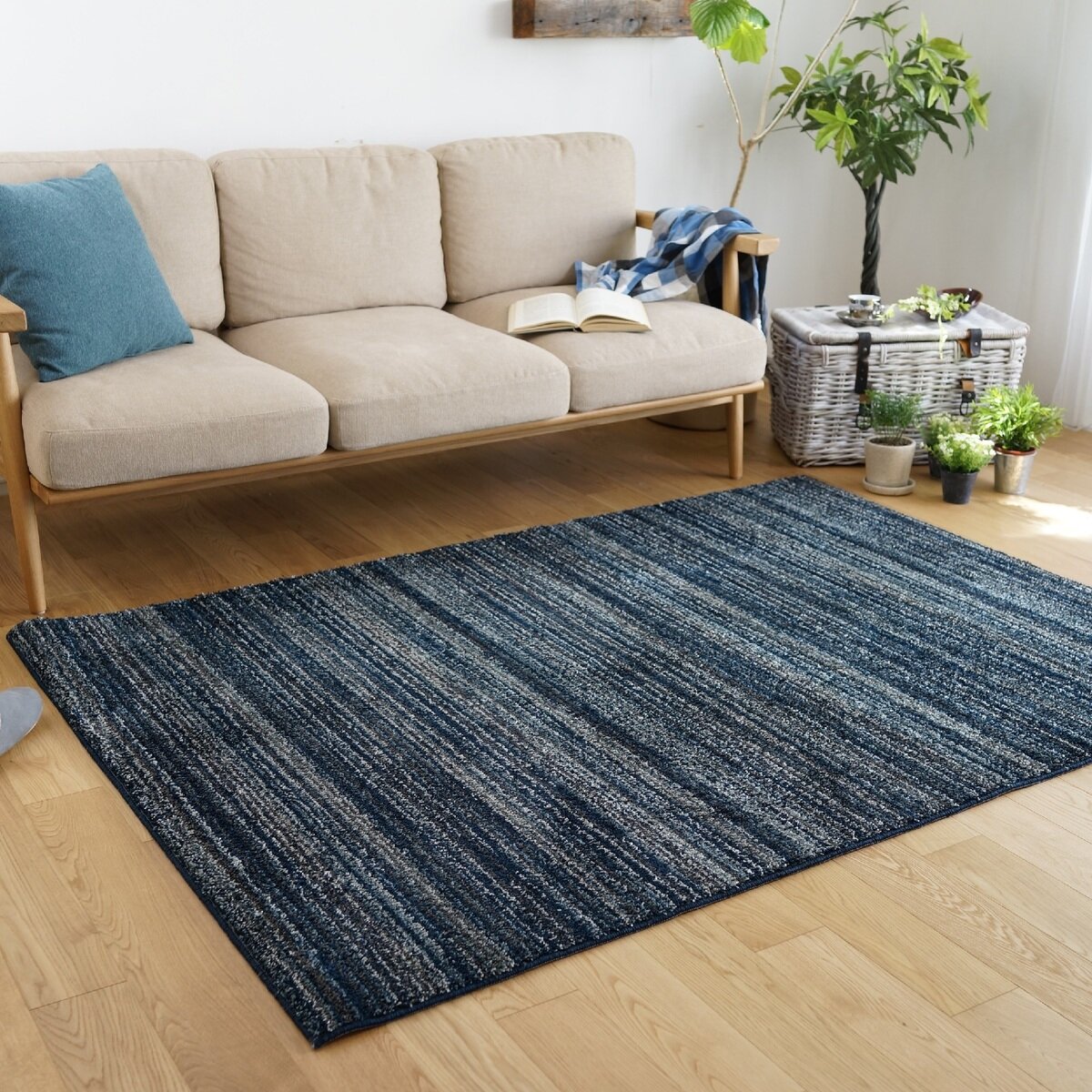 スミノエ 防炎・防音ラグ リュストル 261cm x 352cm ネイビー