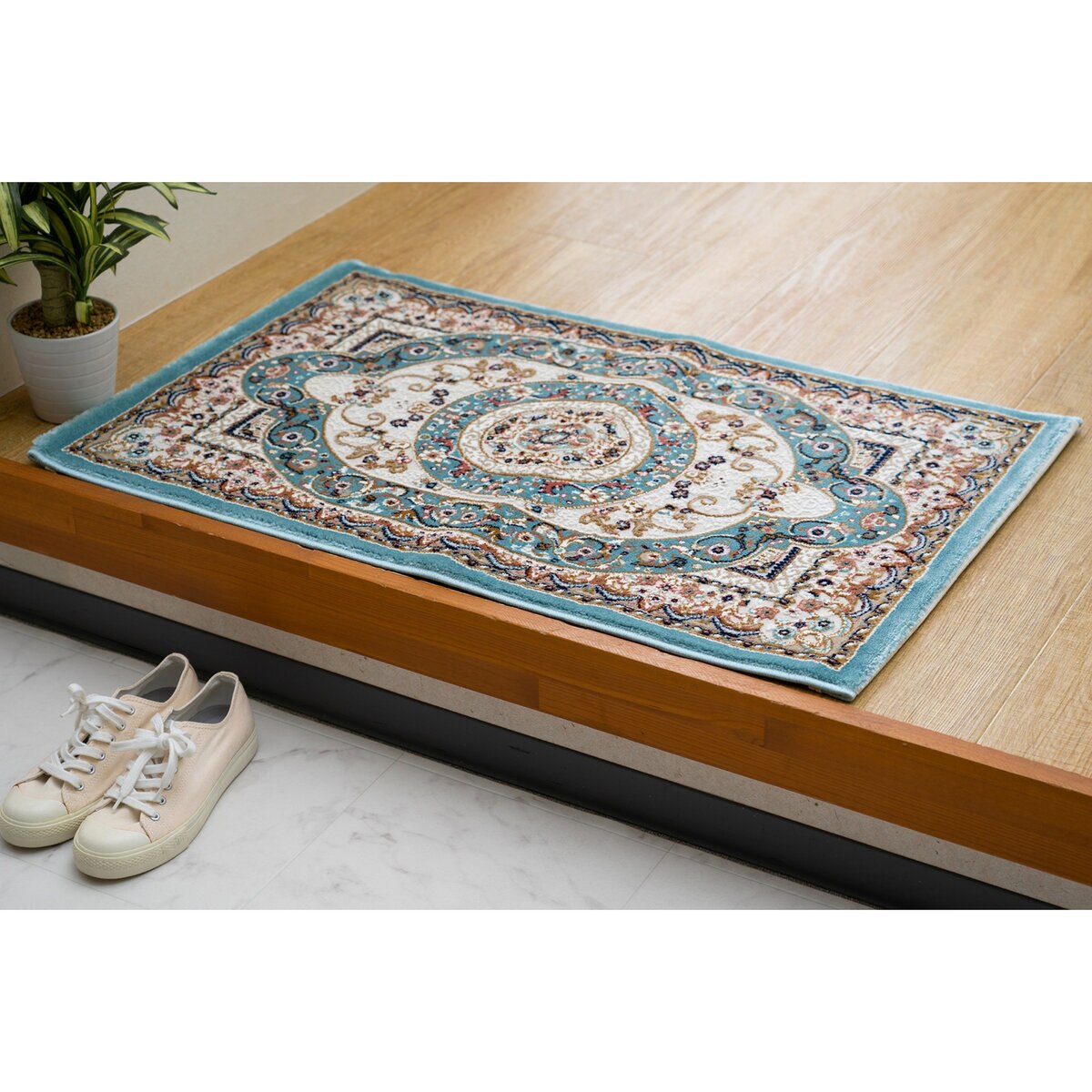 ウィルトン織りマット ロザリオ 60 x 90cm ブルー