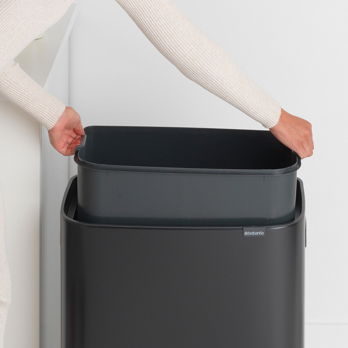 ブラバンシア Boタッチビン 60L タッチ式ごみ箱