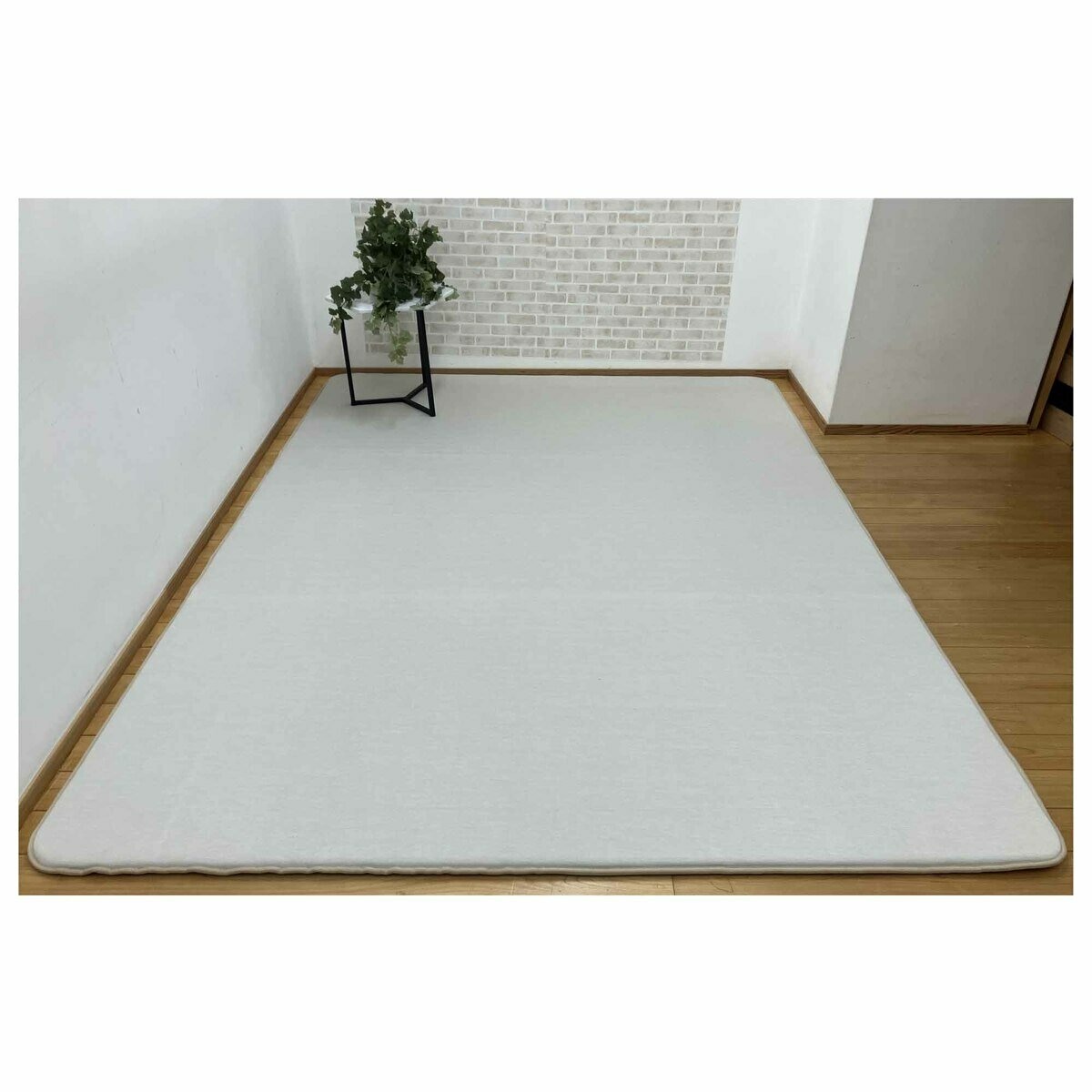 昭和西川 極厚冷感ラグ 200x270cm ベージュ