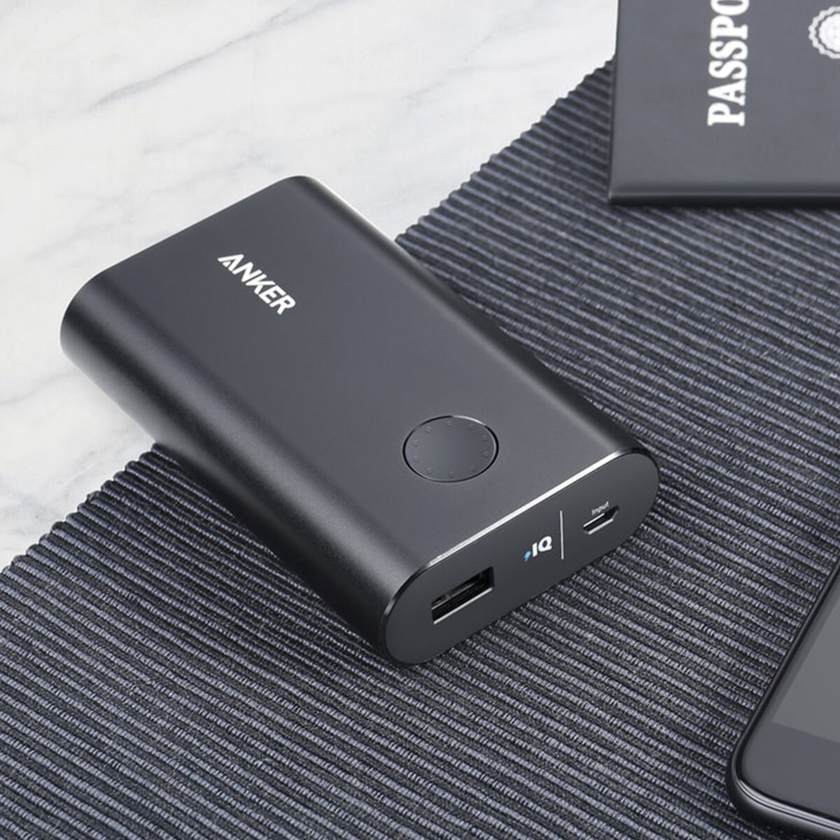 Anker（アンカー）モバイルバッテリー PowerCore+ 10050 シルバー